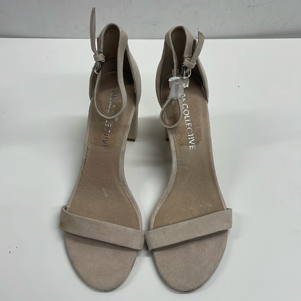 New 206 Collective Nude Leather Sandal Size 10